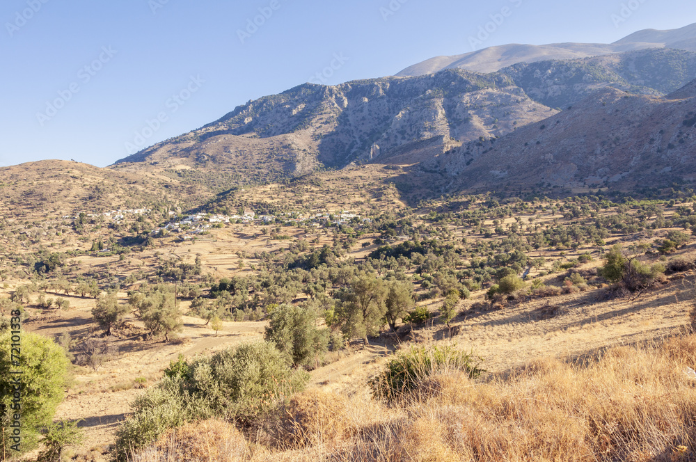 Fototapeta premium At the foot of the Ida mountain range on Creta