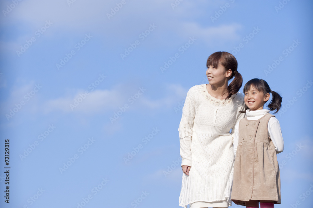 お母さんと女の子 お母さんと女の子