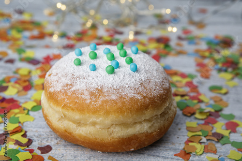 Jelly Donut and Confetti © Nailia Schwarz