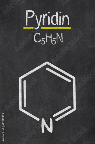 Schiefertafel mit der chemischen Formel von Pyridin photo