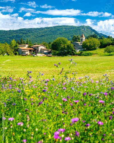 Magnifique village en France photo