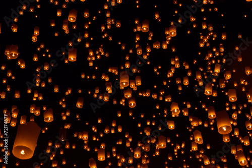 Sky lanterns, Flying Lanterns