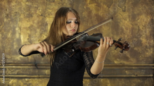 Wallpaper Mural Girl playing violin on vintage background Torontodigital.ca