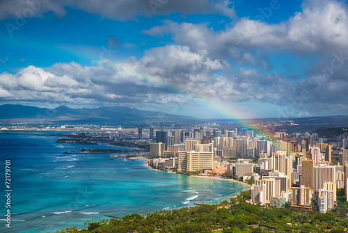 Rainbow over Hawaii skyline © Mike Liu