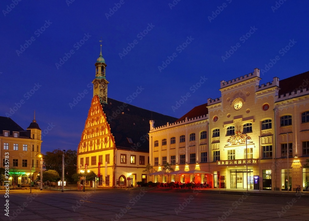 Zwickau Rathaus und Gewandhaus Nacht 01