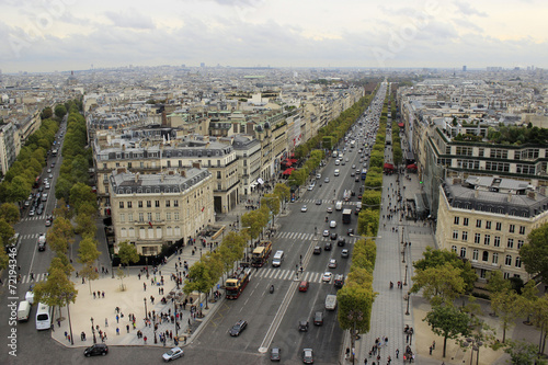 Fototapeta Naklejka Na Ścianę i Meble -  Parisian streets