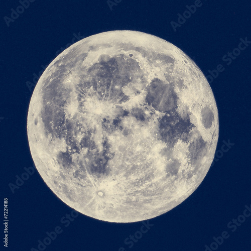 Full moon © Claudio Divizia