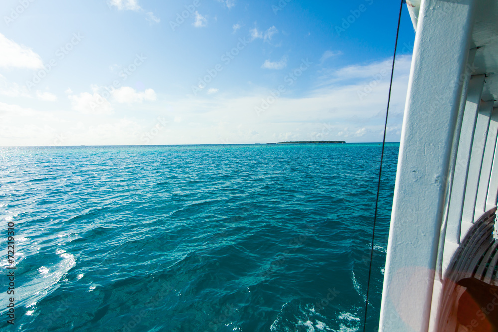 Rest in Paradise - Malediven - Bootsfahrt im türkisen Meer