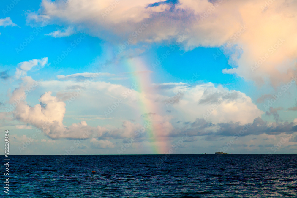 Rest in Paradise - Malediven - Regenbogen, Himmel und Strand