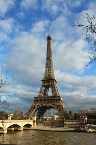 Eiffel Tower © alfenny