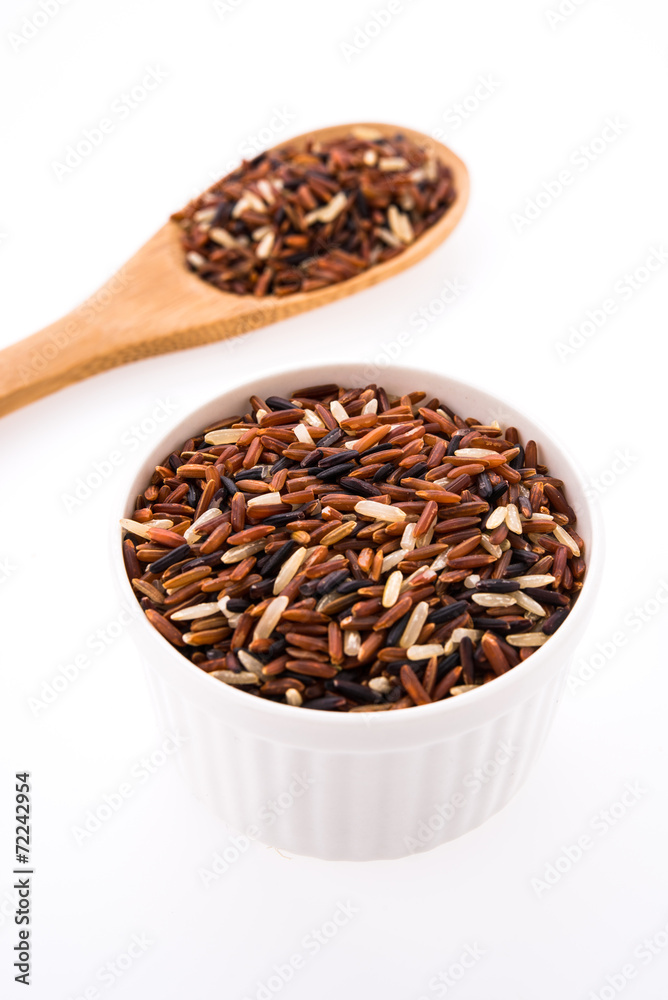 Obraz premium Rice brown isolated on white background