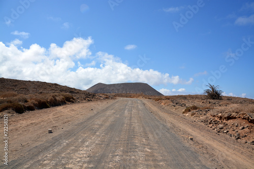 Camino paisajístico en Isla Graciosa( Lanzarote)