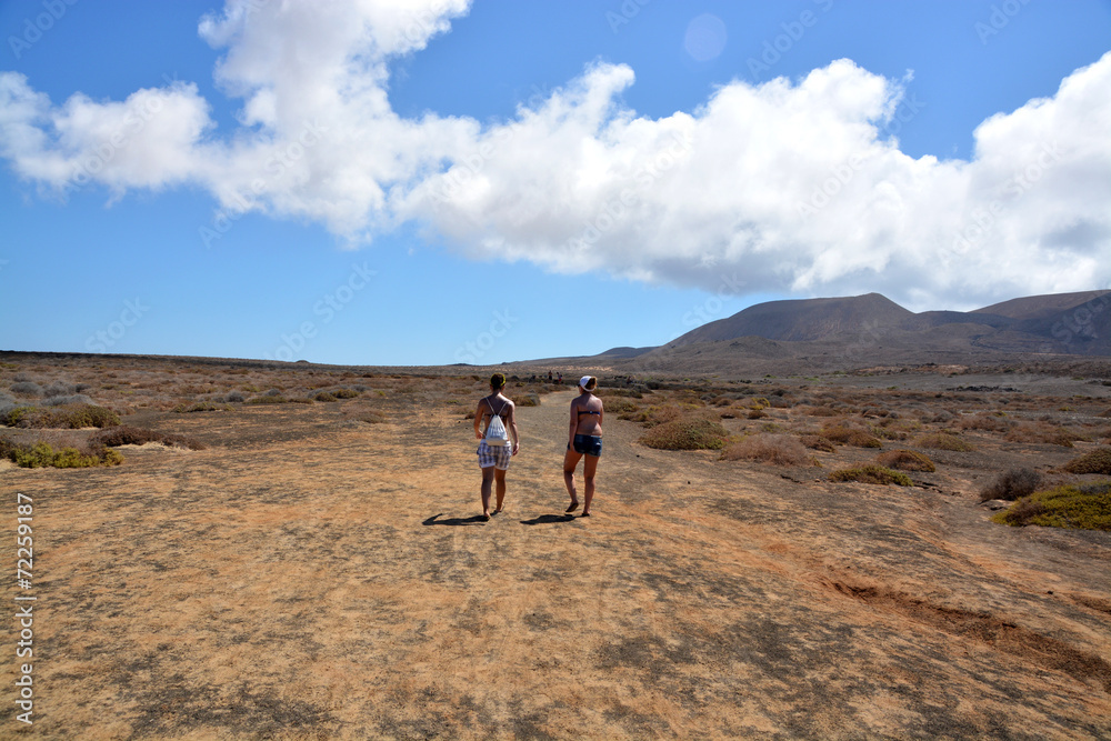 caminando por el desierto