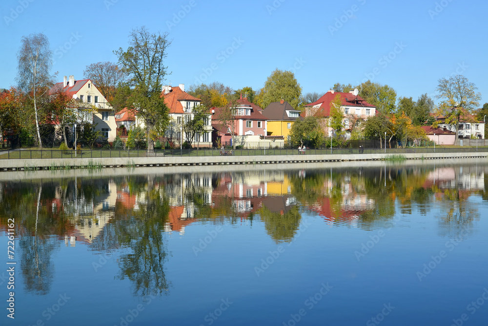 Kaliningrad. Panorama of the autumn embankment of the Grain lake