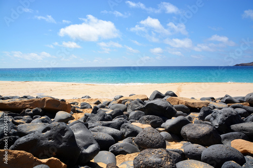 rocas en la playa de la concha en la isla graciosa