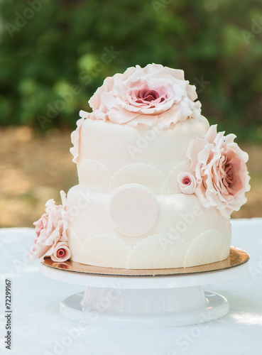 wedding cake