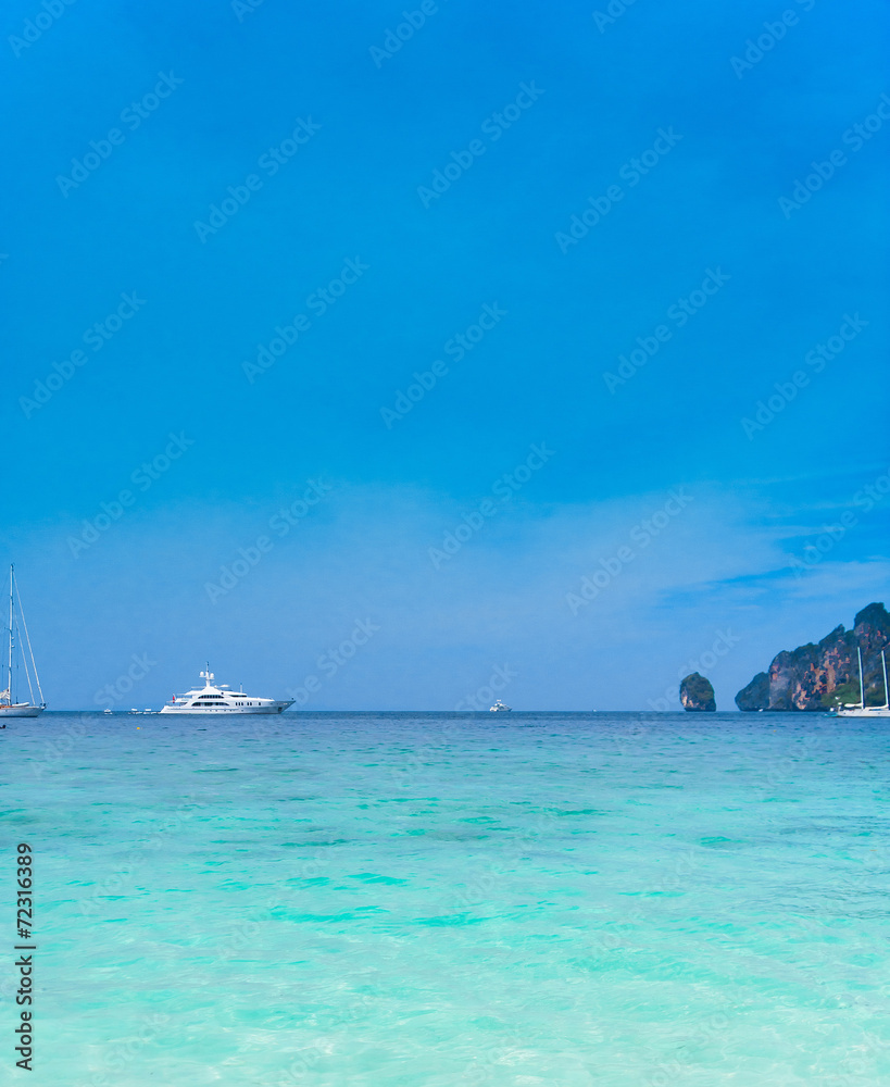 Obraz premium Modern Vessel Yacht Vacation