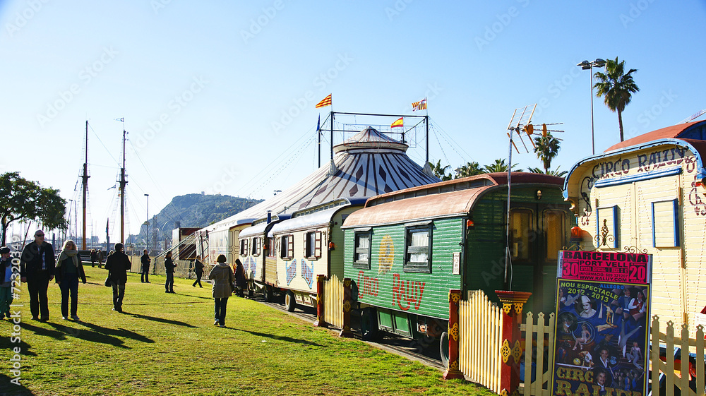 Circo en la ciudad, Barcelona StockFoto Adobe Stock