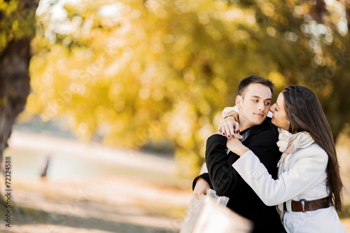 Young couple in the autumn ...