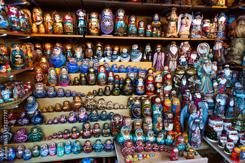 Many Matrioska dolls