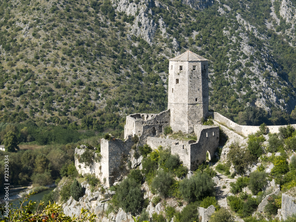 Château en ruine de Pocitelj, Bosnie-Herzégovine.
