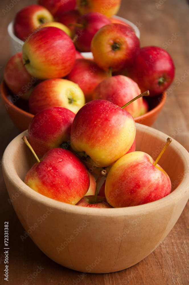 Red apples Red apples