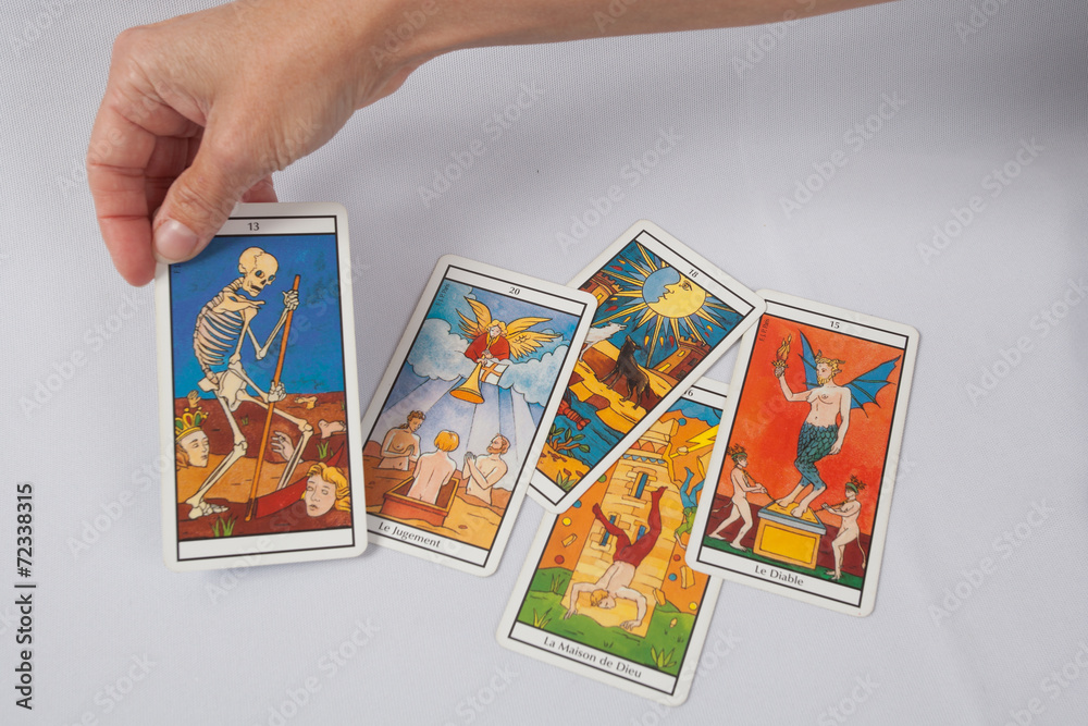 cartes divinatoires de tarot