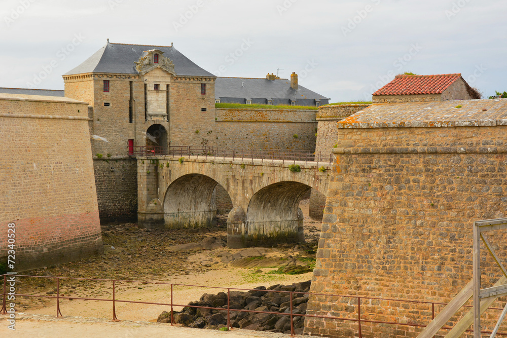 fort + musée , port louis, lorient en bretagne