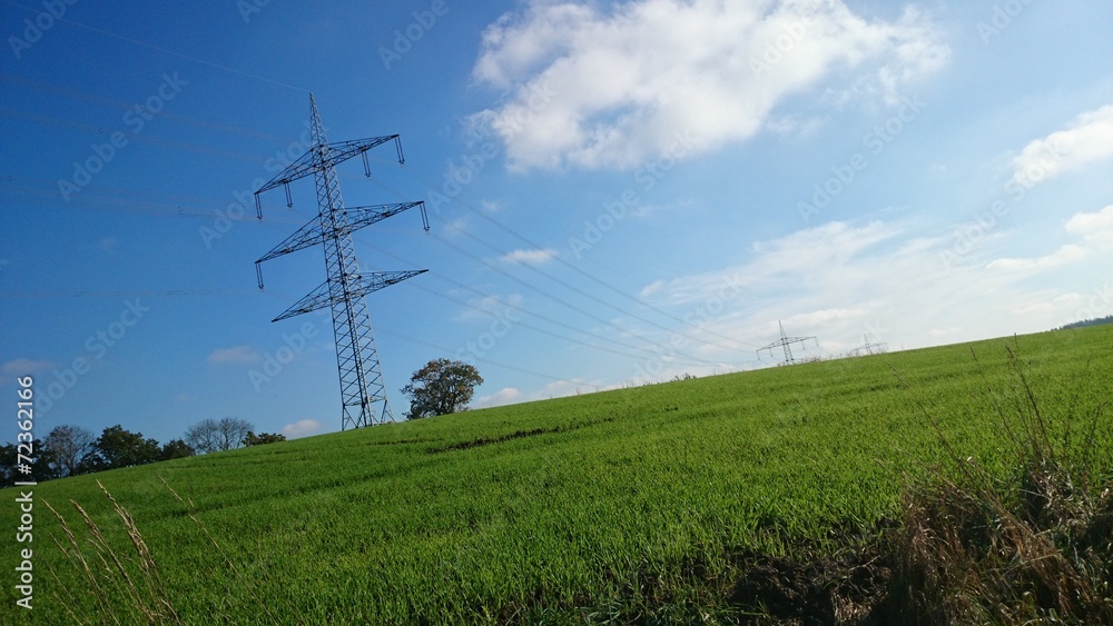 Strommasten in der Natur Strommasten in der Natur