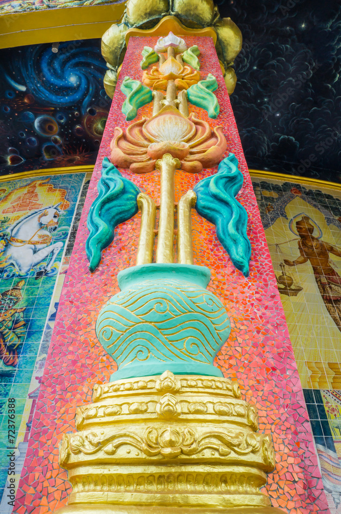 Fototapeta premium Lotus art on pillars decorated with glazed tile