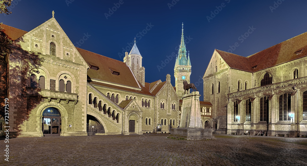 Burgplatz  Braunschweig beleuchtet