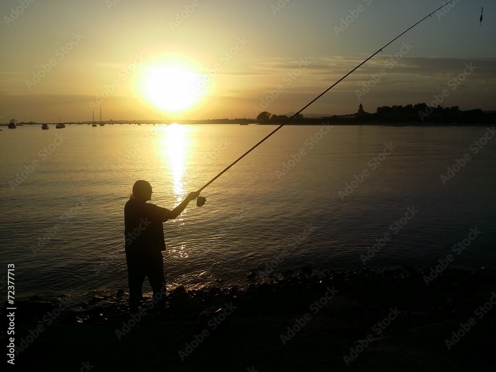 Pescatore al tramonto