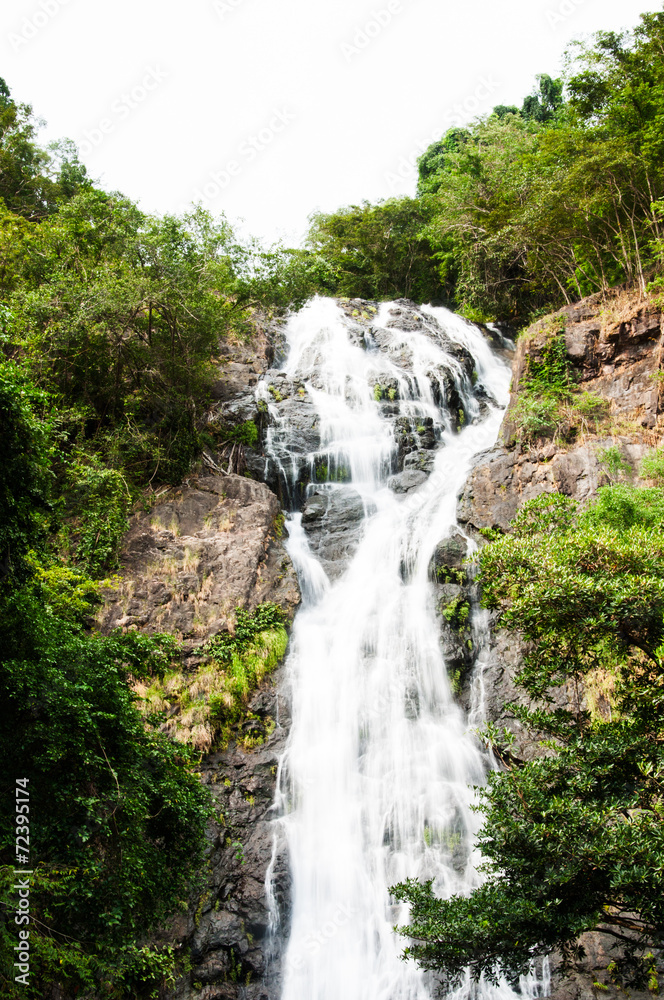 Obraz premium Beautiful waterfall