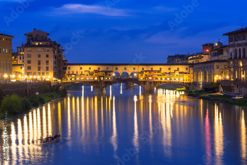 Night view of Ponte Vecchio over Arno River in Florence, Italy © Ekaterina Belova