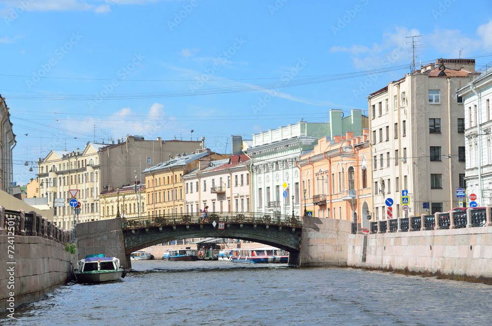 Набережная реки Мойки. Большой Конюшенный мост. Санкт-Петербург