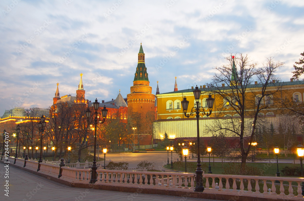 Obraz premium Москва. Утро у стен Кремля