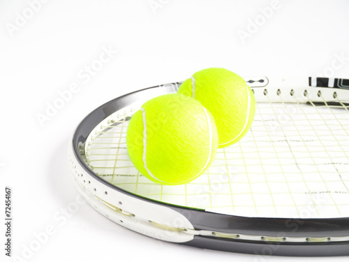 テニスボールとラケット © haruna23