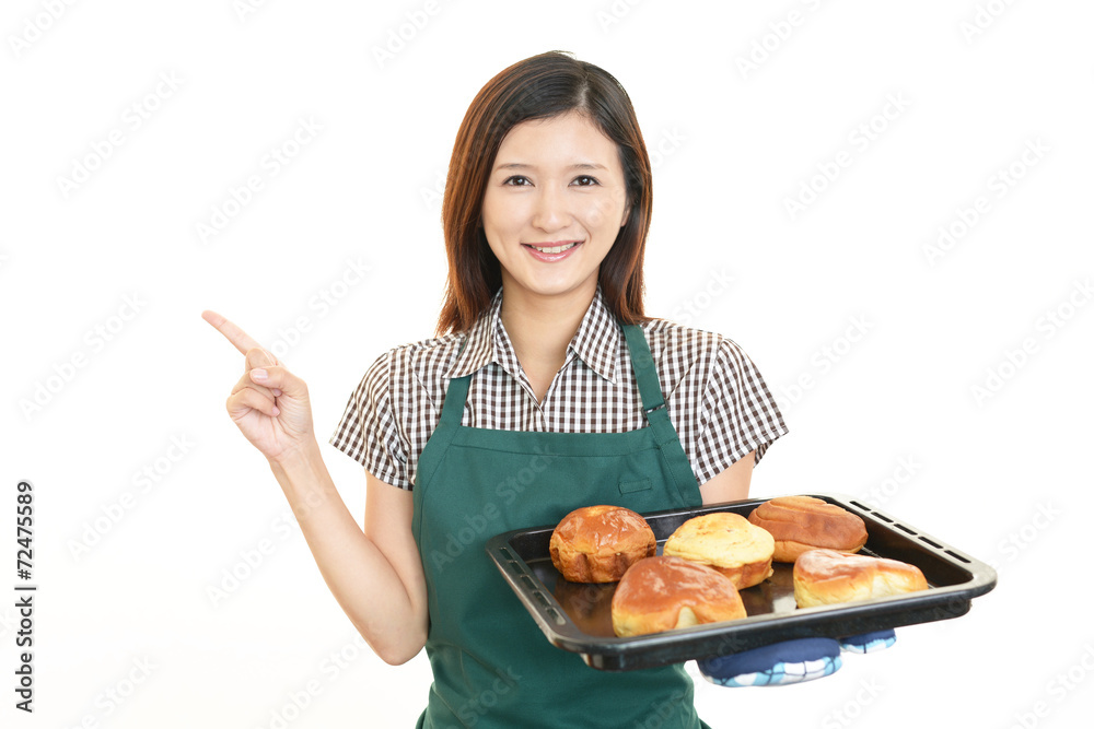 笑顔の女性