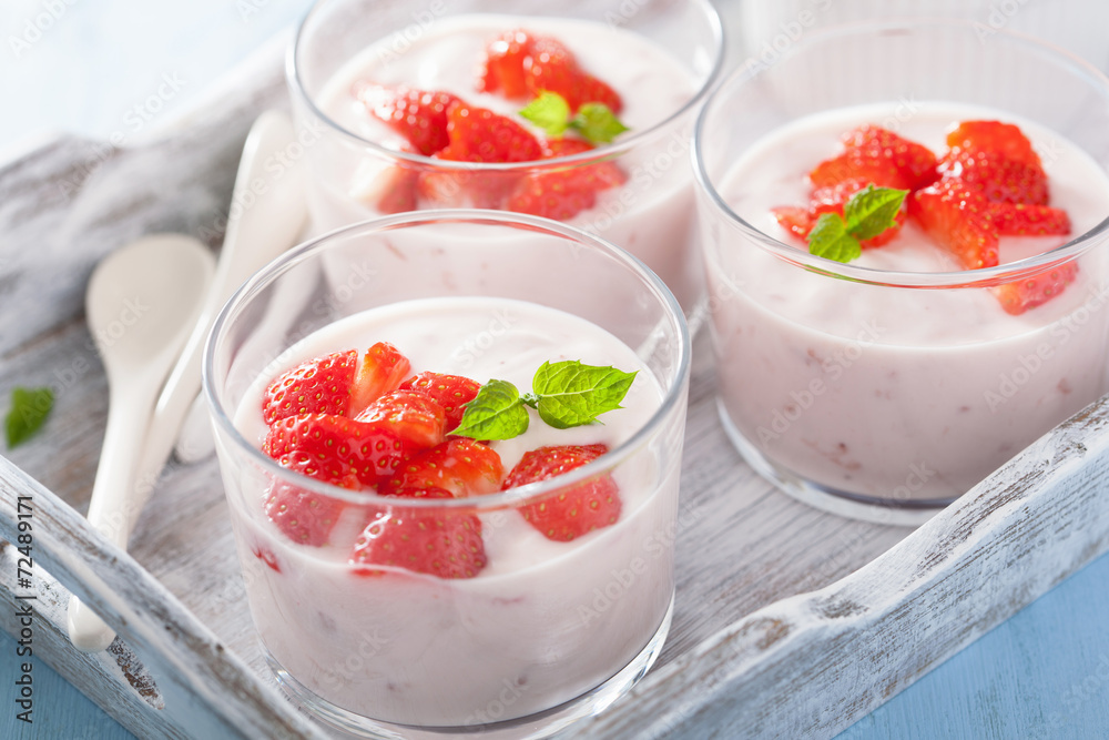 healthy breakfast with yogurt and strawberry healthy breakfast with yogurt and strawberry