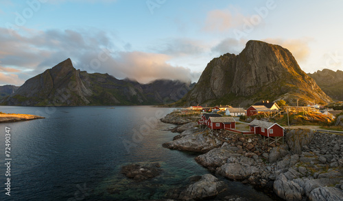 Cabanes de pêcheurs en Norvège © asab974