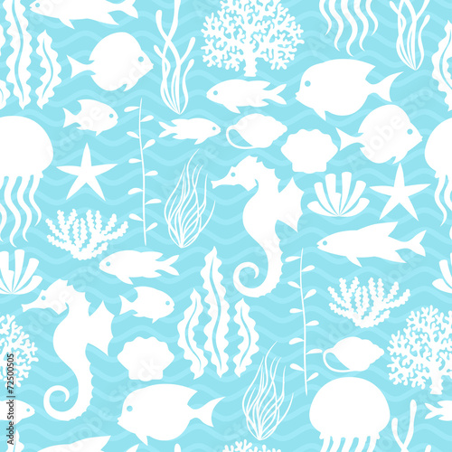 Marine life seamless pattern with sea animals.