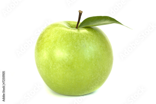 Яблоко с листочком photo