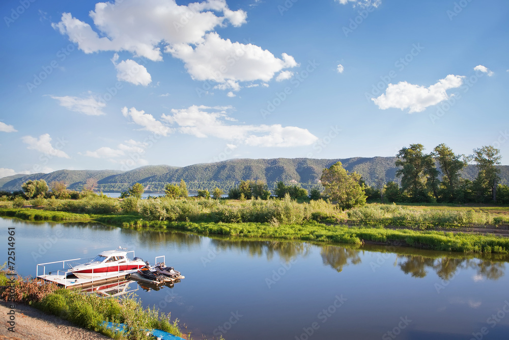 Naklejka premium river landscape