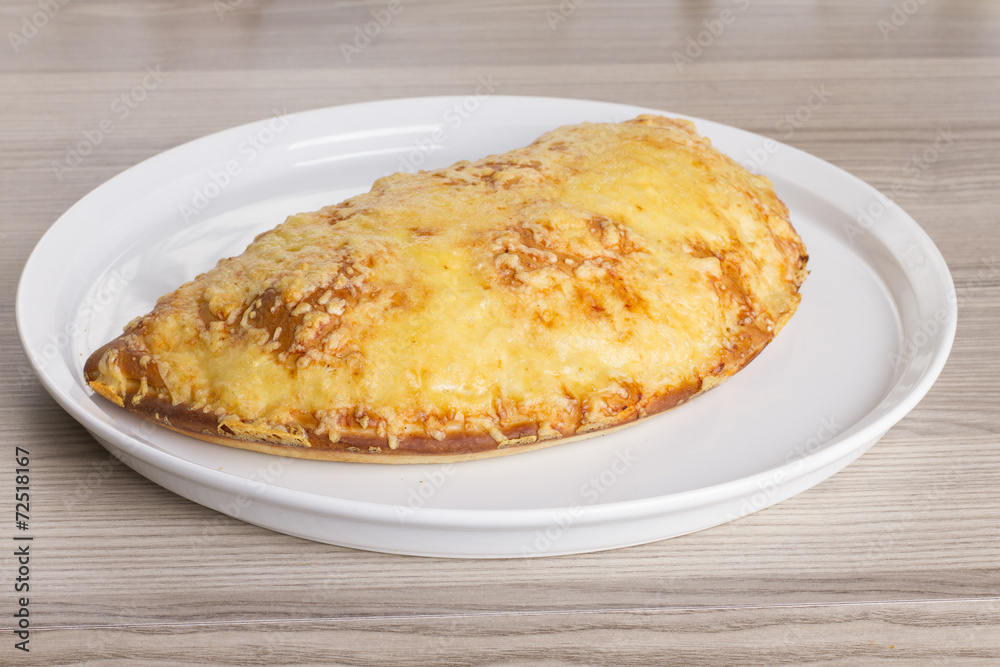 Calzone geschlossen