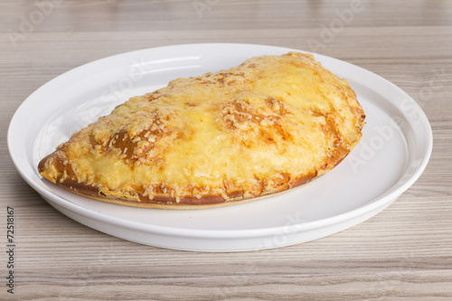 Calzone geschlossen