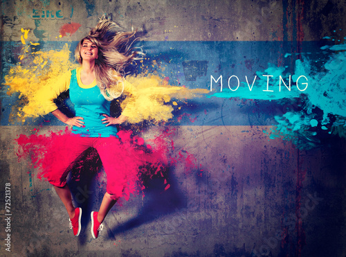 girl with colorsplash dancing - movin 02
