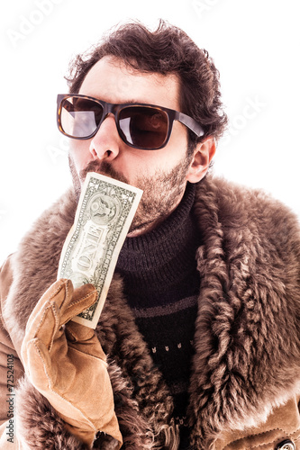 Dollar kiss
