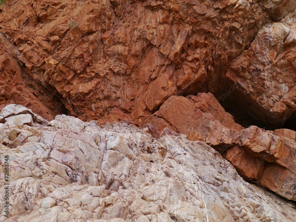 Obraz premium The Ormiston gorge in the Mcdonnell ranges in Australia