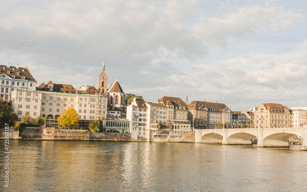 Basel, Altstadt, Rheinufer, Rheinbrücke, Martinskirche, Schweiz