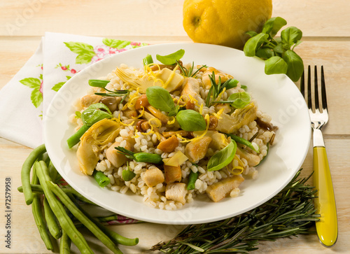 barley risotto with mushroom artichoke white meat and green bean